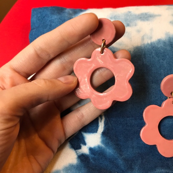 Incredible ceramic flower earrings - Picture 2 of 3
